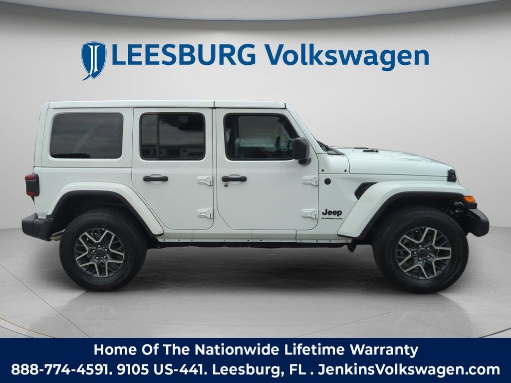 Used 2025 Jeep Wrangler Sahara SUV