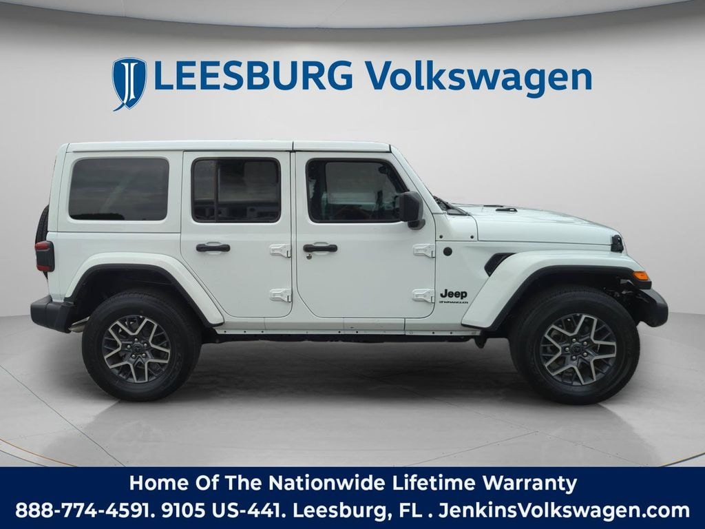 Used 2025 Jeep Wrangler Sahara SUV