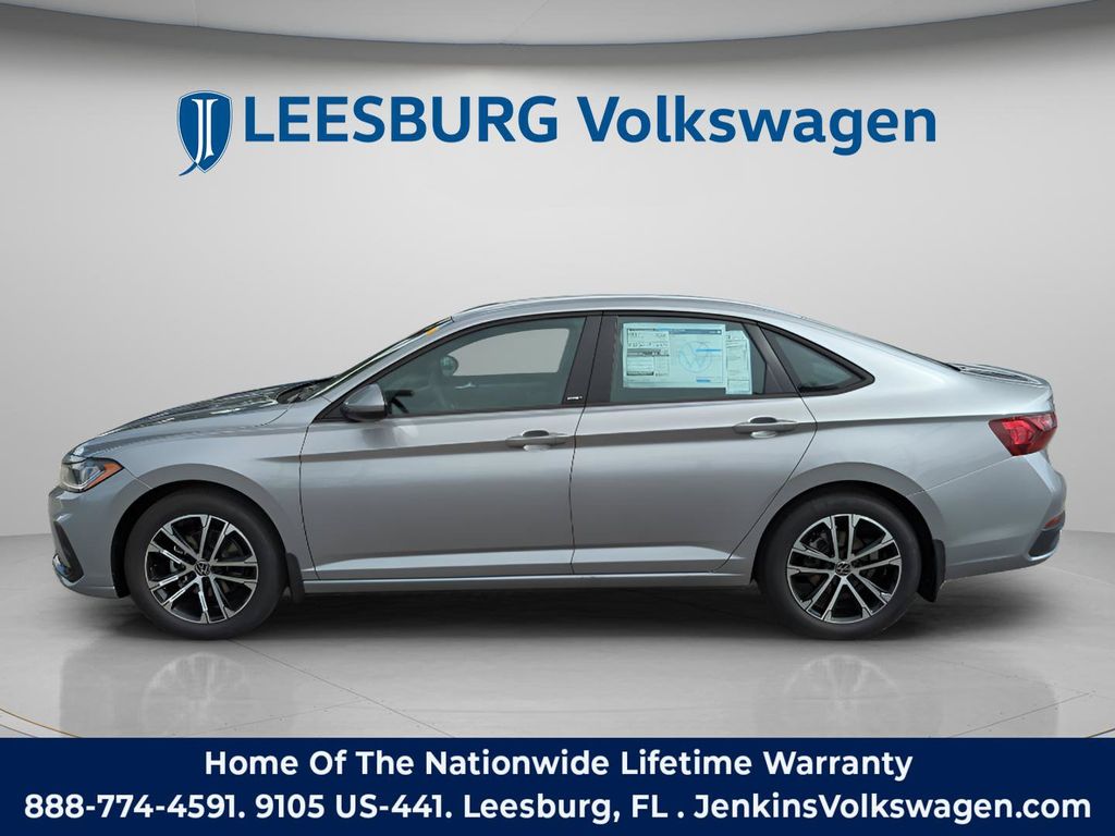 2026 Volkswagen Jetta Sport - Photo 7