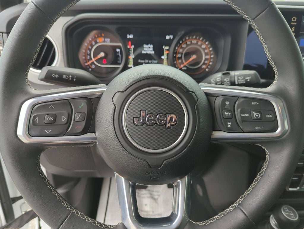 2025 Jeep Wrangler 4-Door Sahara - Photo 39
