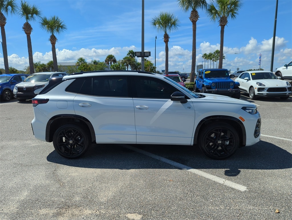 New 2025 Volkswagen Tiguan 2.0T SE R-Line Black SUV