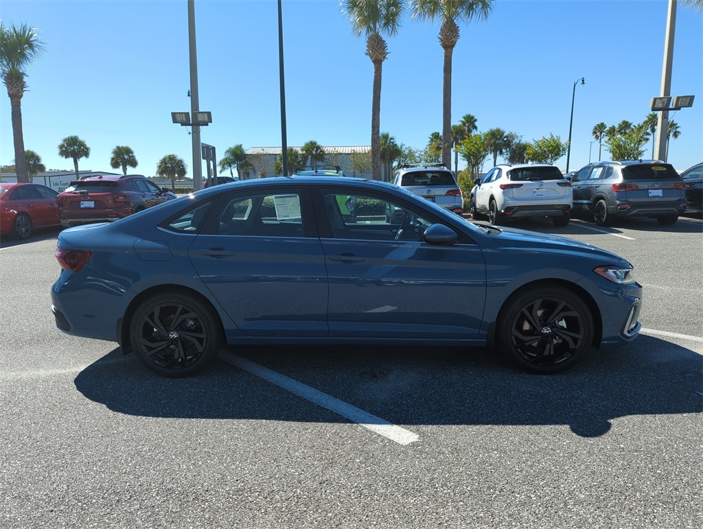 New 2026 Volkswagen Jetta 1.5T SE Sedan