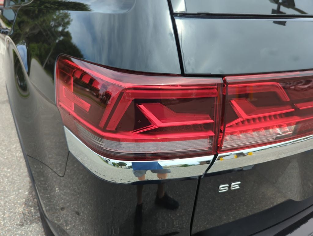 2025 Volkswagen Atlas SE w/Tech - Photo 18