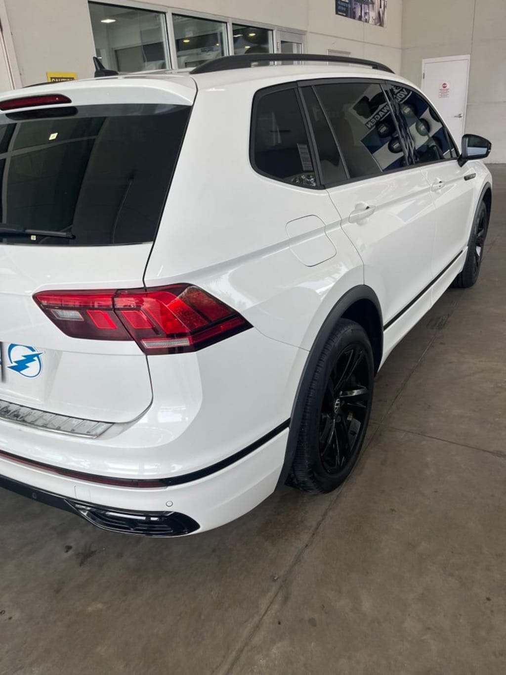 Used 2024 Volkswagen Tiguan 2.0T SE R-Line Black SUV