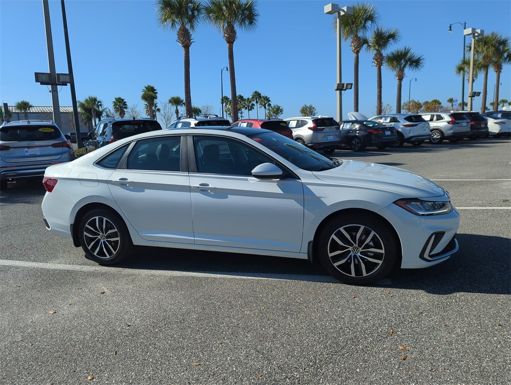 New 2026 Volkswagen Jetta 1.5T SE Sedan