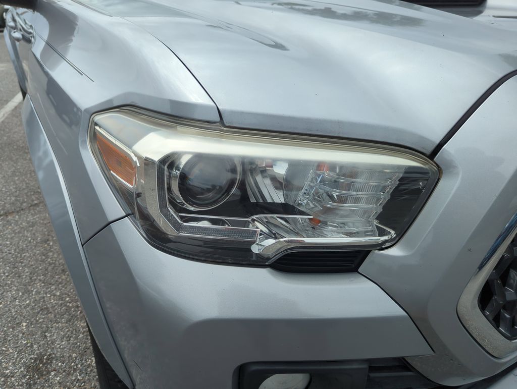 2019 Toyota Tacoma TRD Sport - Photo 17