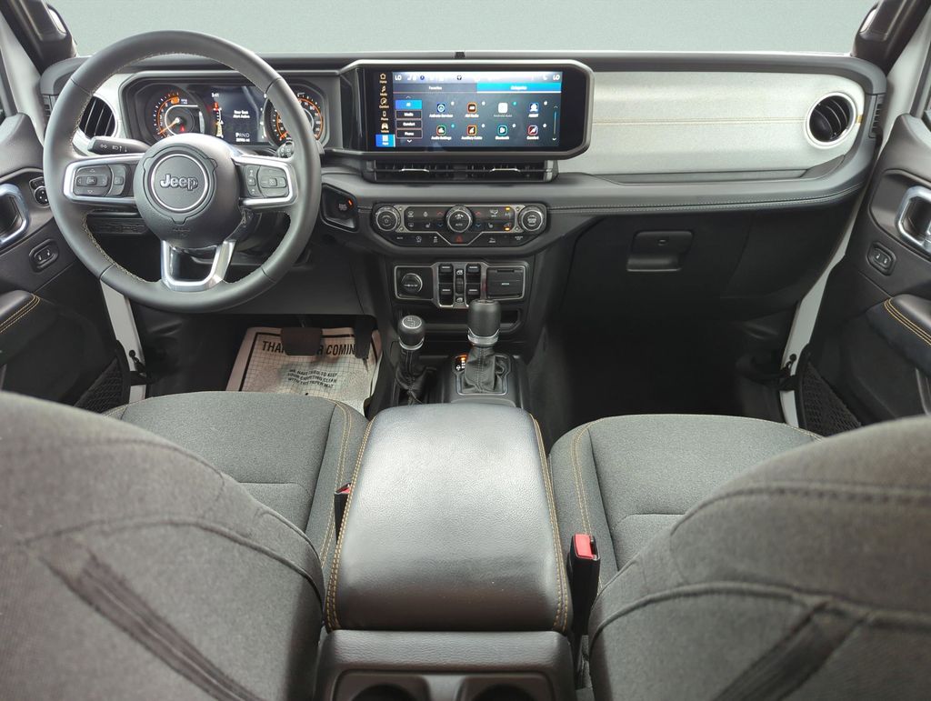 2025 Jeep Wrangler 4-Door Sahara - Photo 19