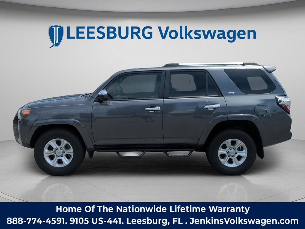 2020 Toyota 4Runner SR5 - Photo 11
