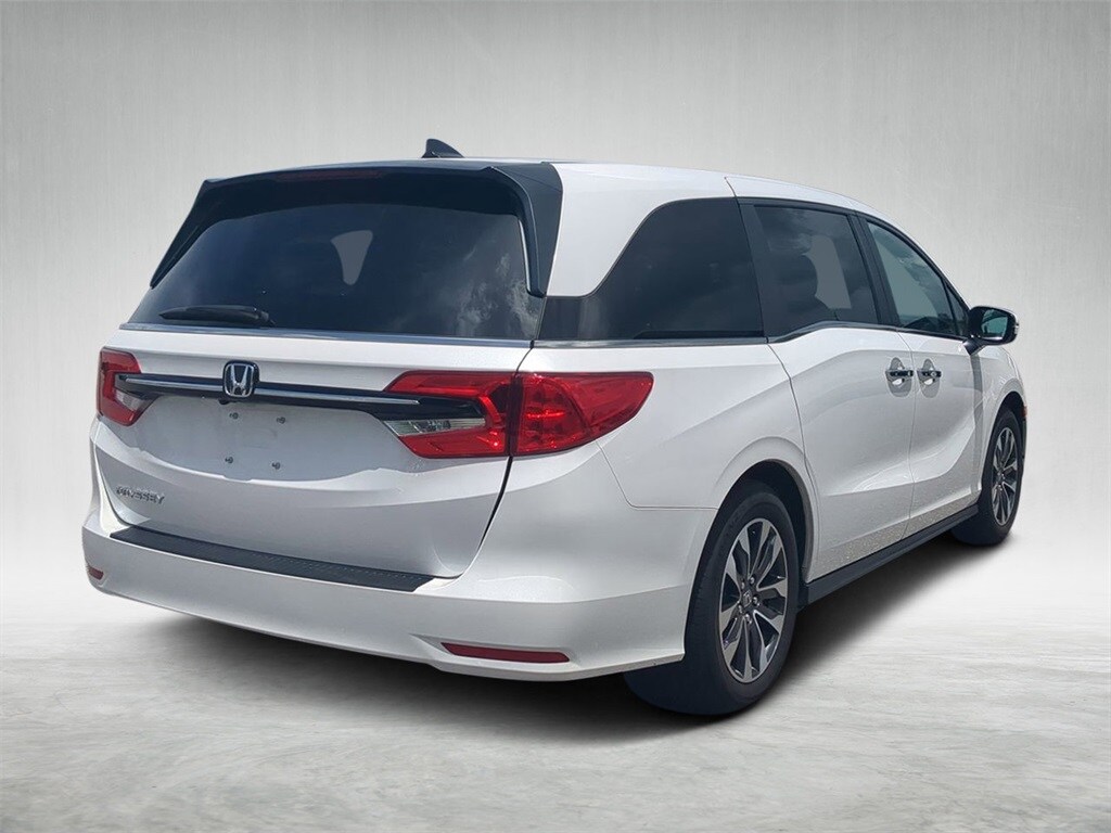 2024 Honda Odyssey EX-L photo 2