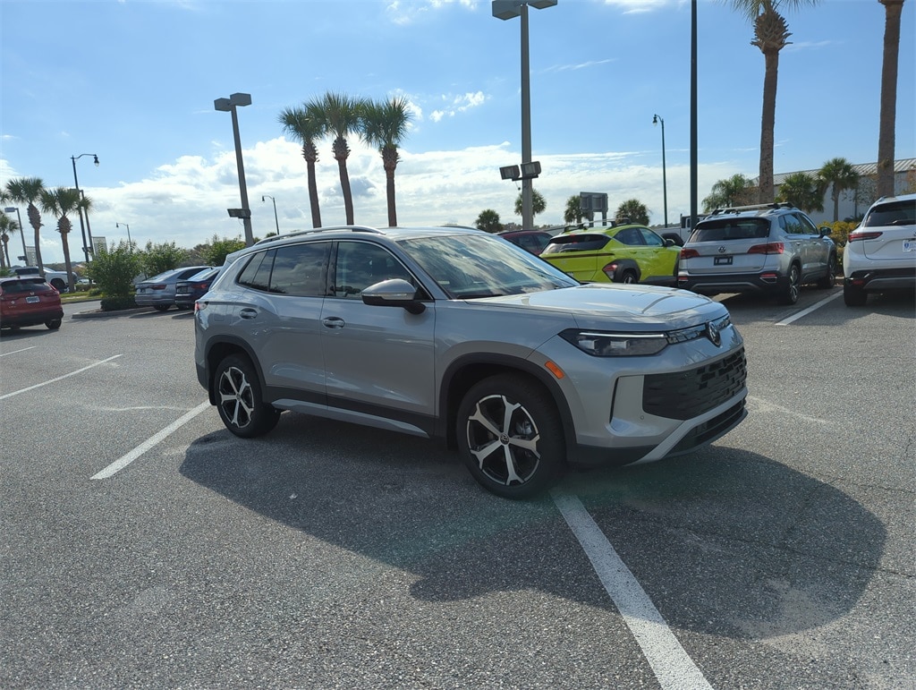 New 2026 Volkswagen Tiguan 2.0T SE SUV