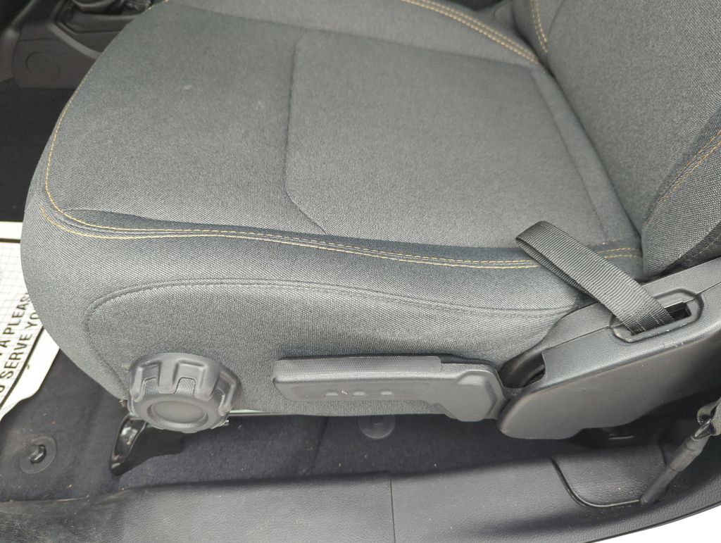 2025 Jeep Wrangler 4-Door Sahara - Photo 29