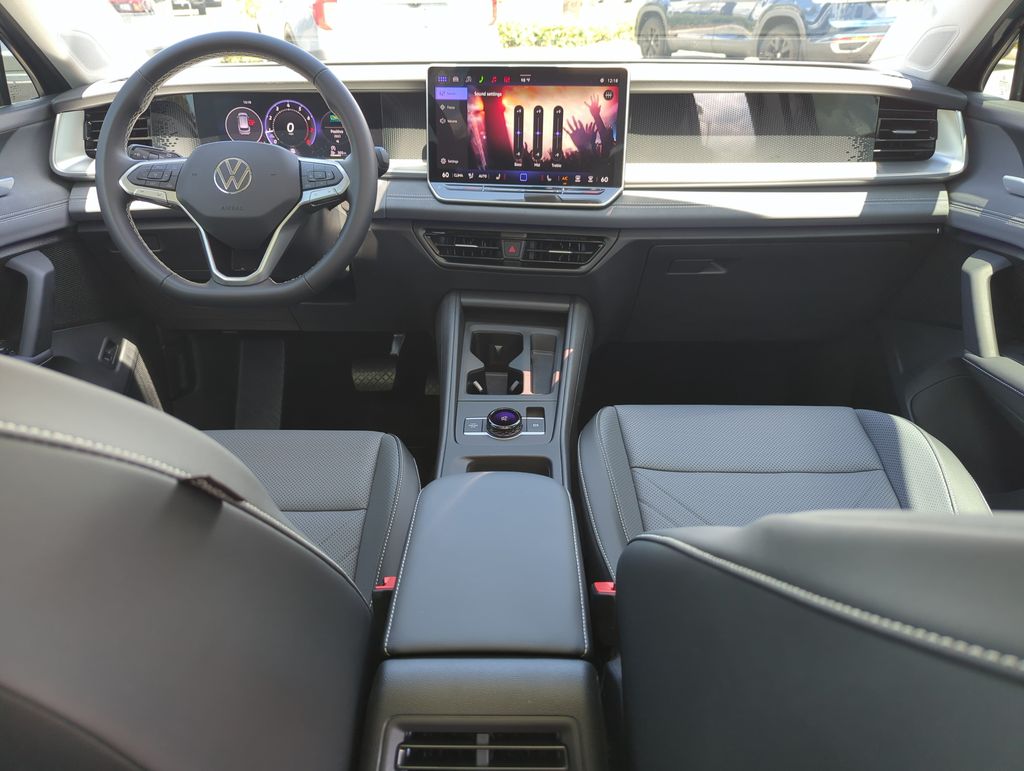 2026 Volkswagen Tiguan SE - Photo 25