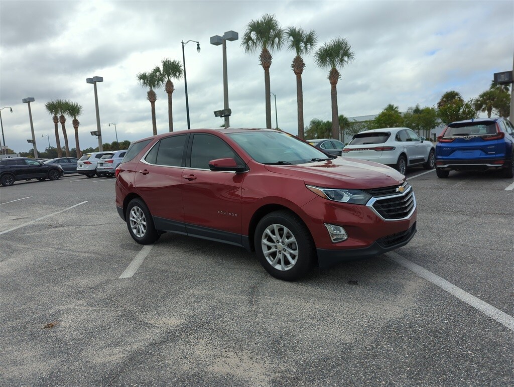 2020 Chevrolet Equinox LT photo 2