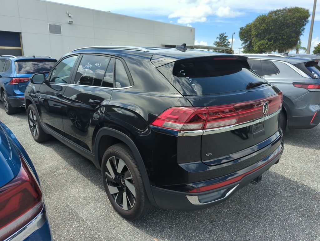 Used 2026 Volkswagen Atlas Cross Sport 2.0T SE w/Technology SUV