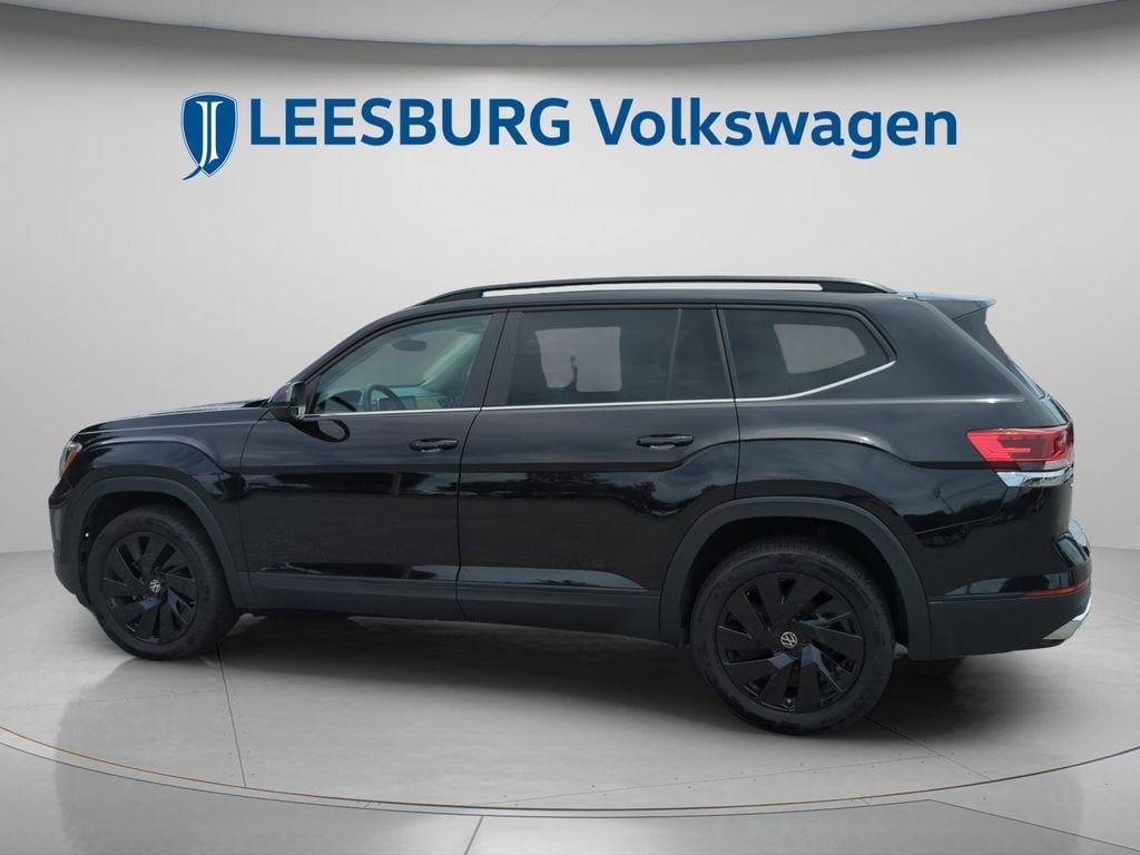 2025 Volkswagen Atlas SE w/Tech - Photo 10