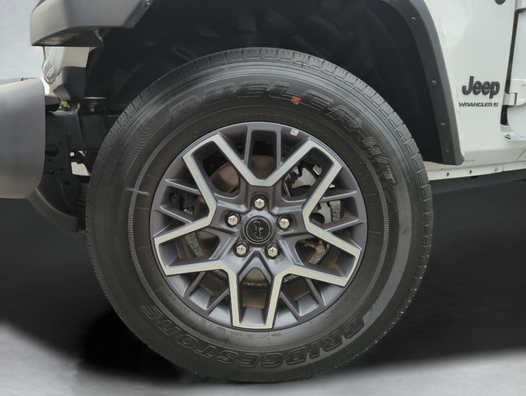 2025 Jeep Wrangler 4-Door Sahara - Photo 46