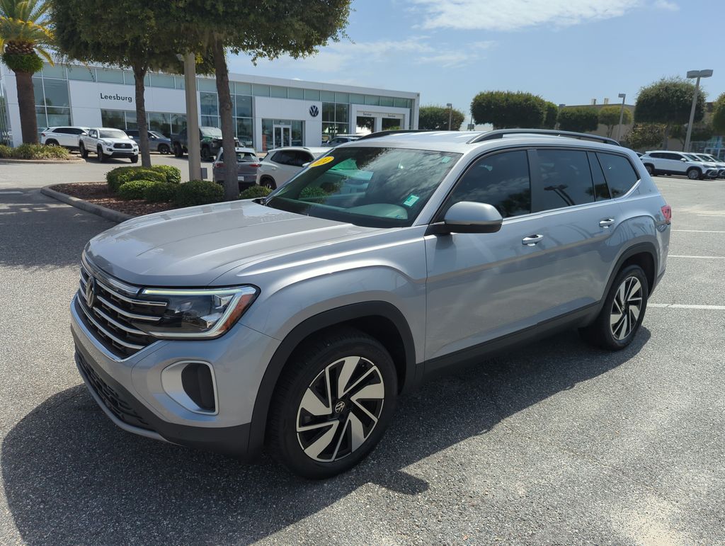 2024 Volkswagen Atlas SE w/Tech - Photo 13