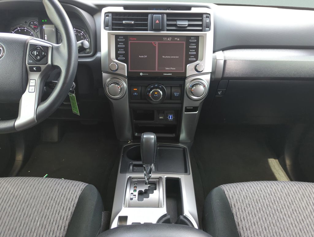 2020 Toyota 4Runner SR5 - Photo 22