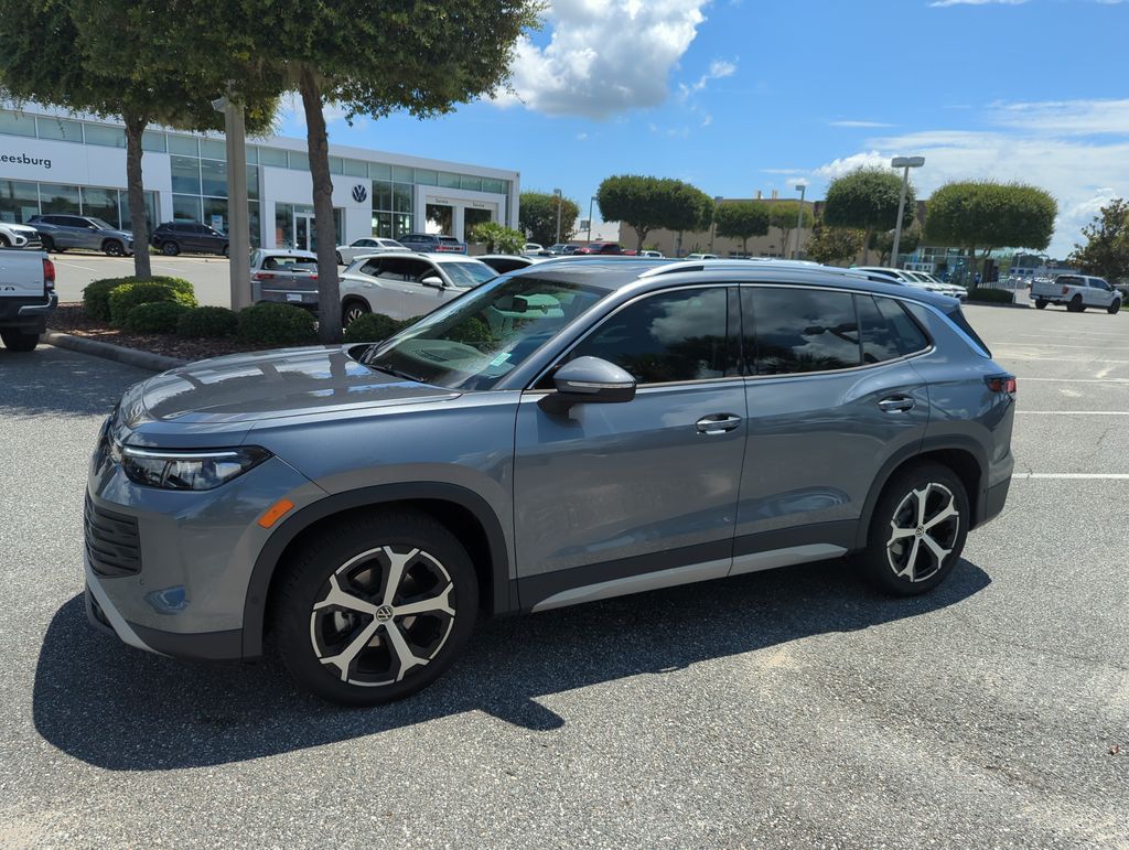 2026 Volkswagen Tiguan SE - Photo 13