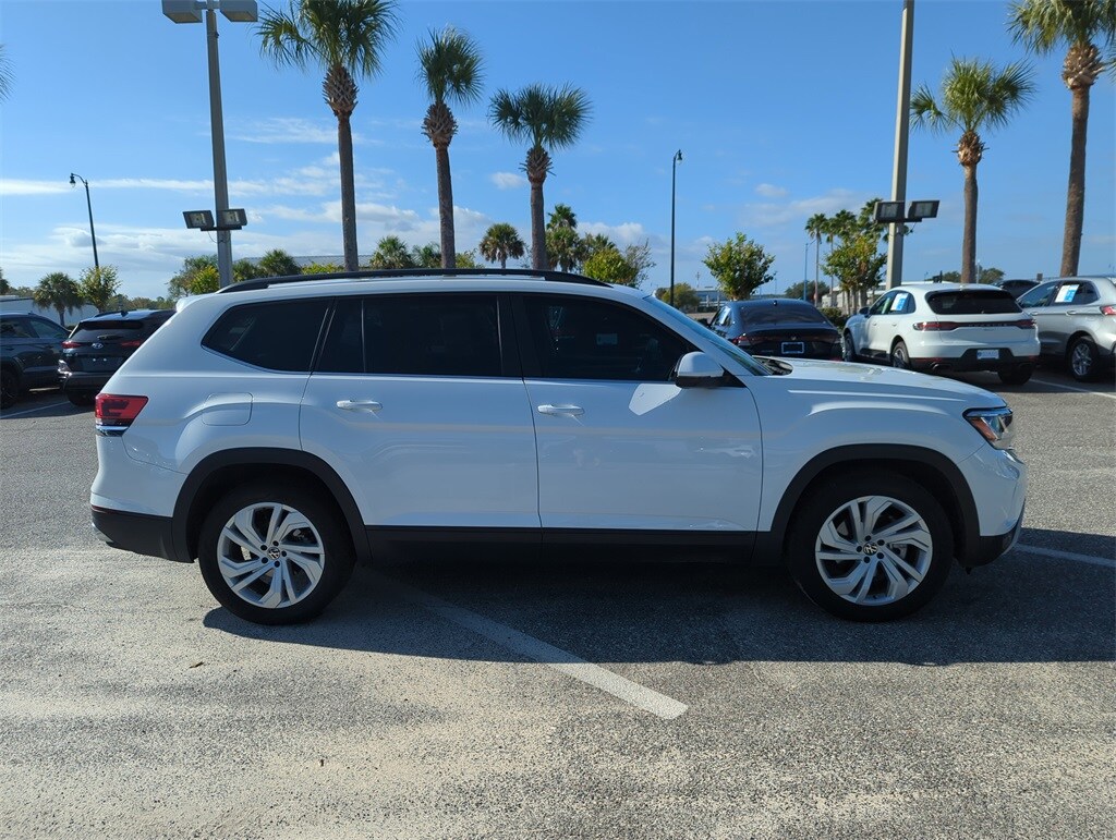 2023 Volkswagen Atlas V6 SE Technology photo 2