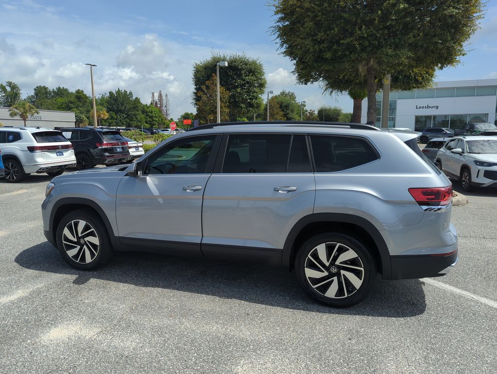 2024 Volkswagen Atlas SE w/Tech - Photo 9