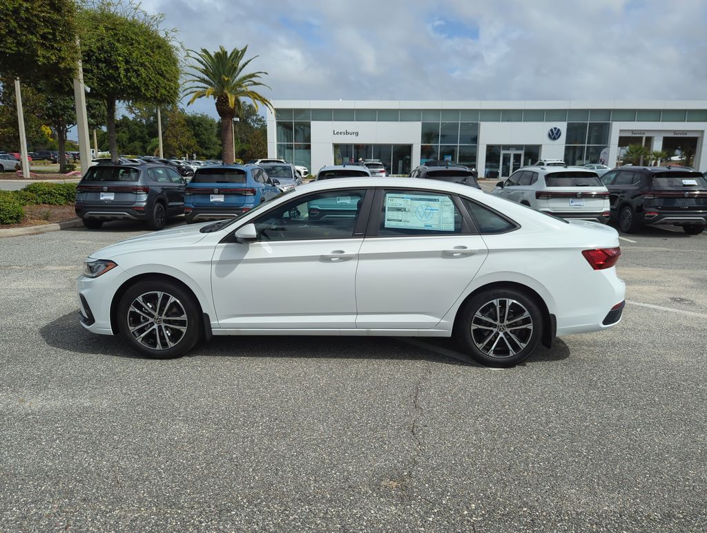 2026 Volkswagen Jetta Sport - Photo 9