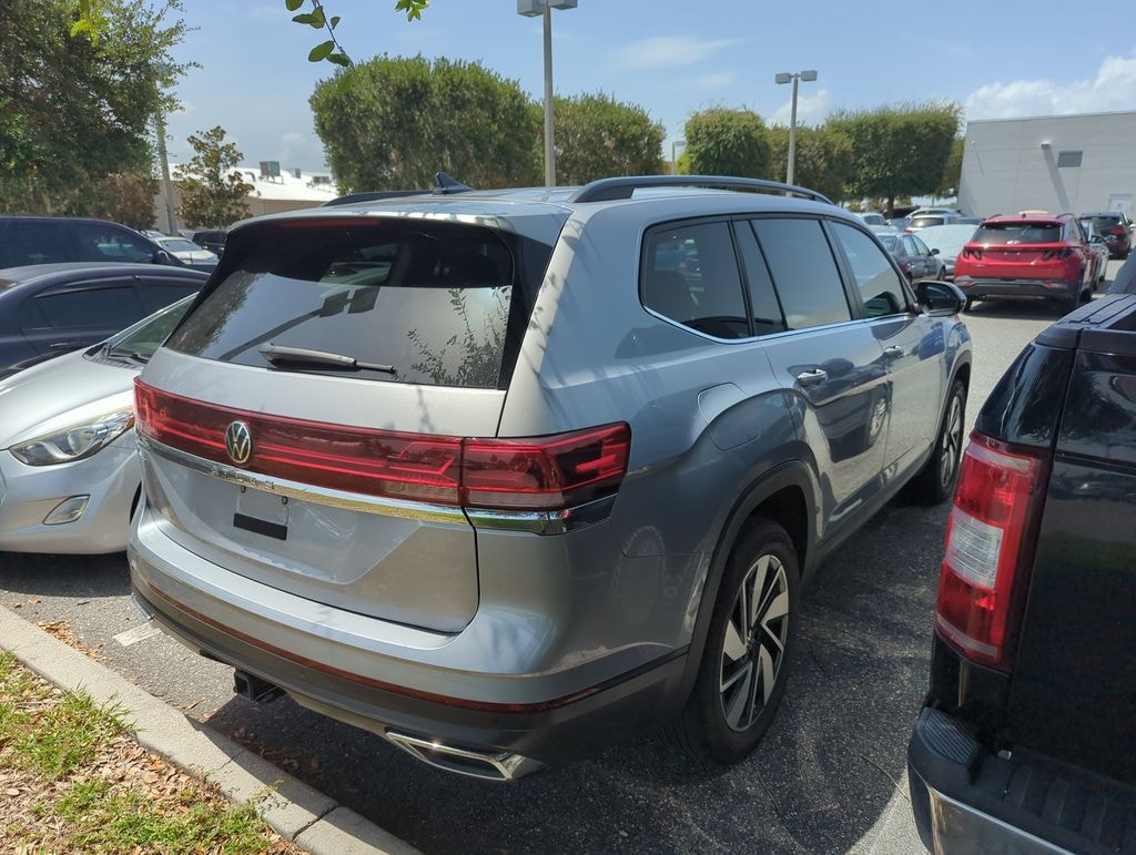 Used 2024 Volkswagen Atlas 2.0T SE w/Technology SUV