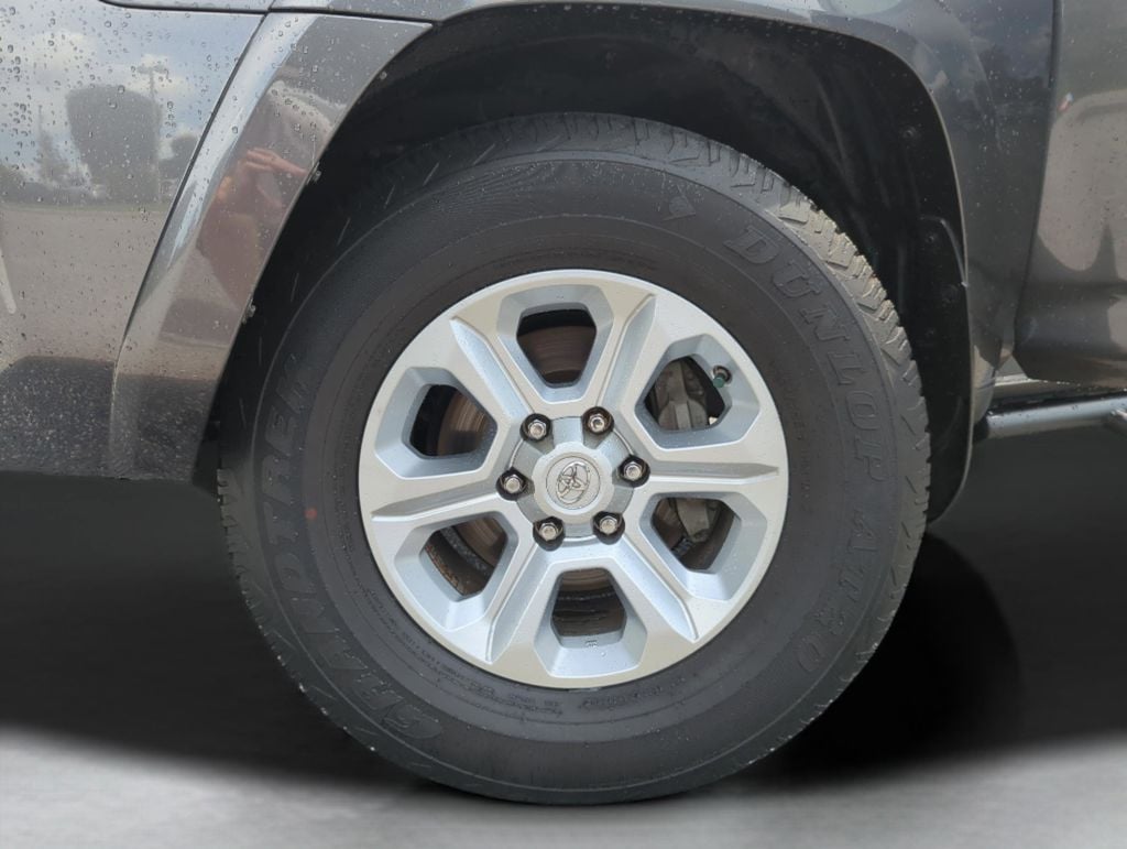 2020 Toyota 4Runner SR5 - Photo 45
