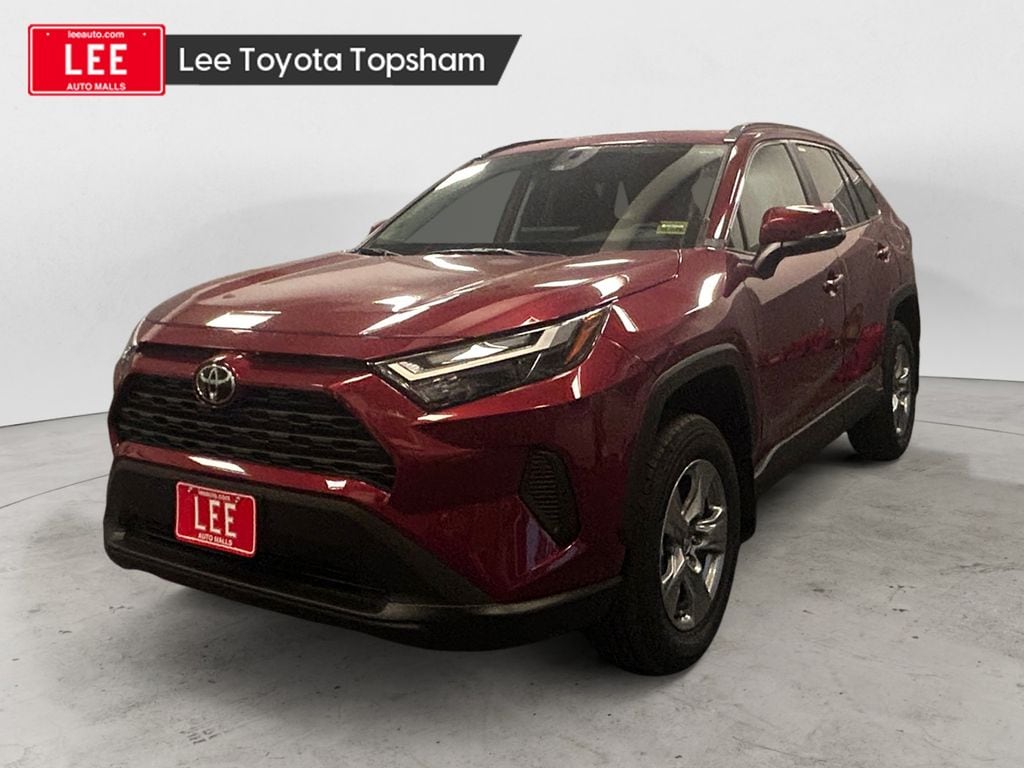 2025 Toyota RAV4 XLE's photo