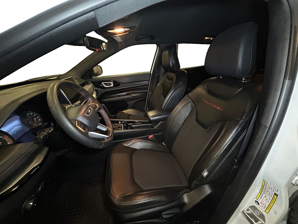 2025 Jeep Compass Trailhawk - Photo 9