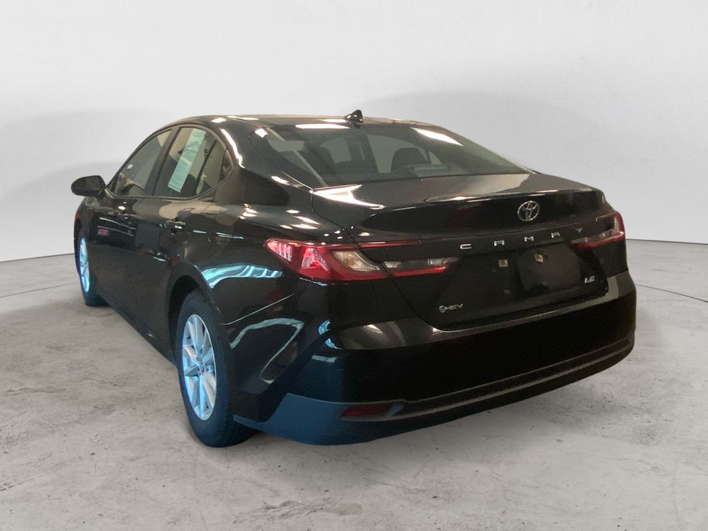 2025 Toyota Camry LE photo 3