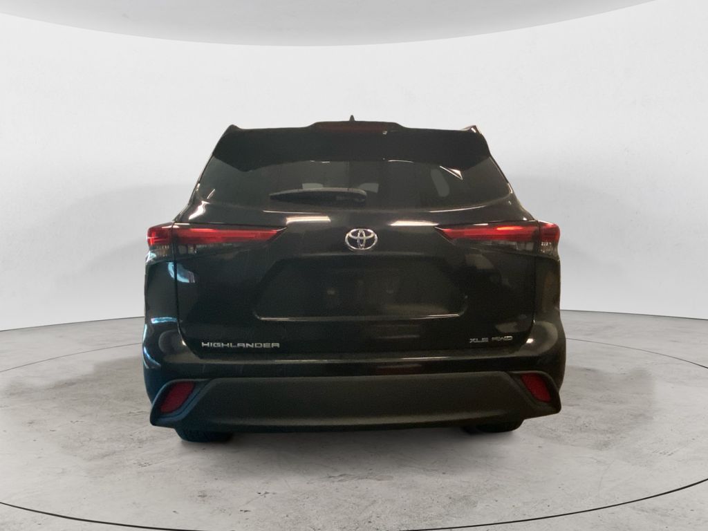 2023 Toyota Highlander XLE photo 4