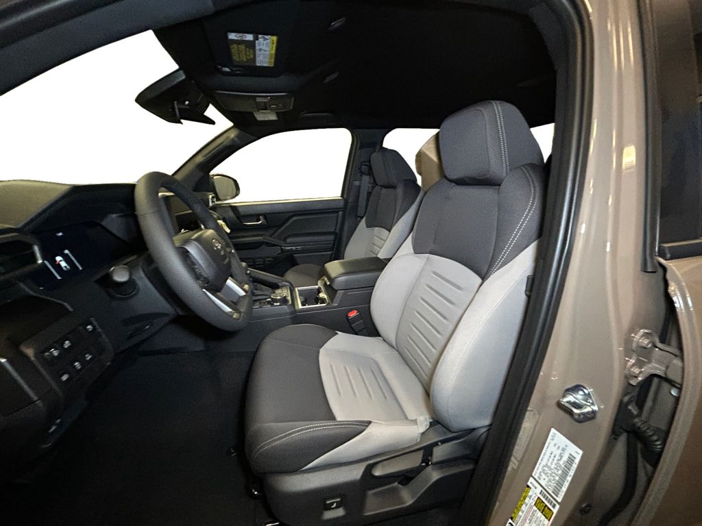 2026 Toyota Tacoma TRD Off Road - Photo 9