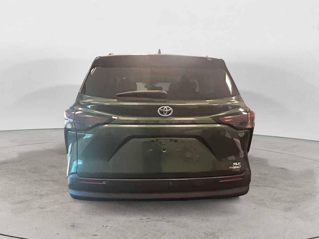 2024 Toyota Sienna XLE photo 4