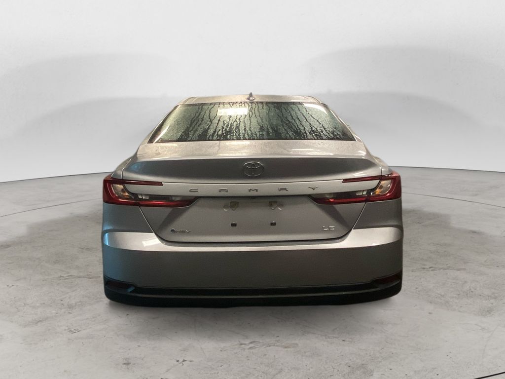 2025 Toyota Camry LE photo 4
