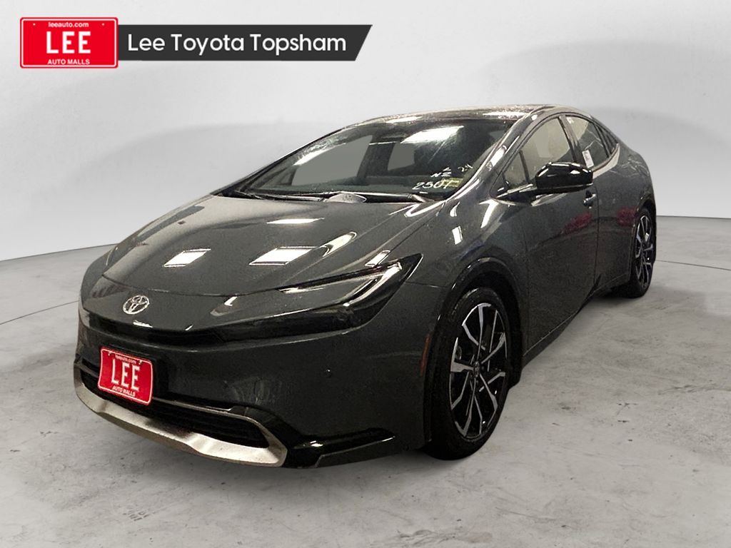 2026 Toyota Prius XSE's photo