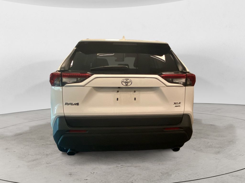 2024 Toyota RAV4 XLE photo 4
