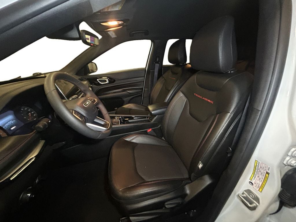 2025 Jeep Compass Trailhawk - Photo 9