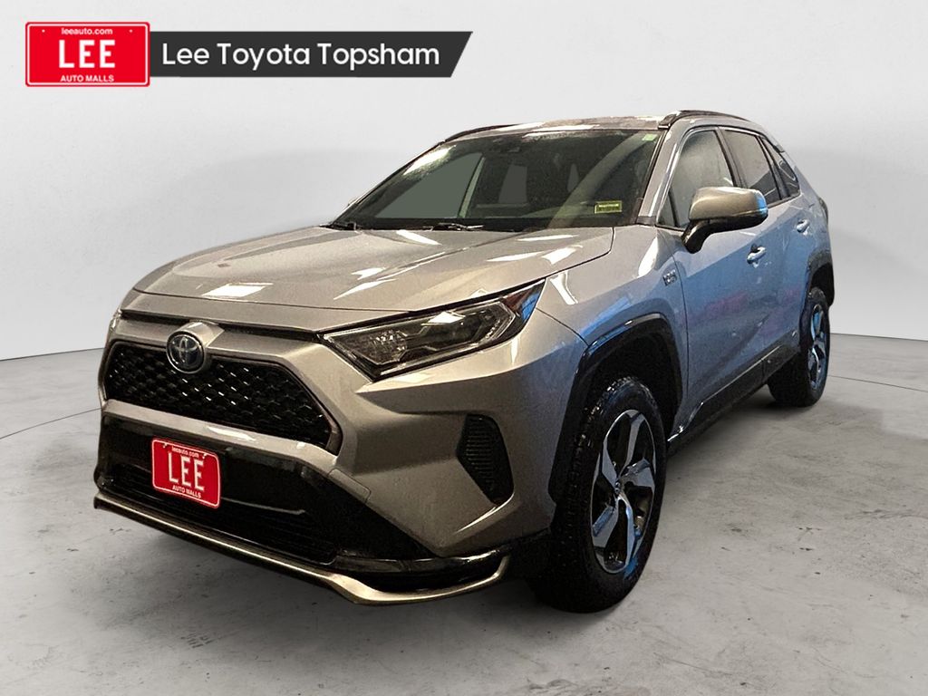 2021 Toyota RAV4 SE's photo