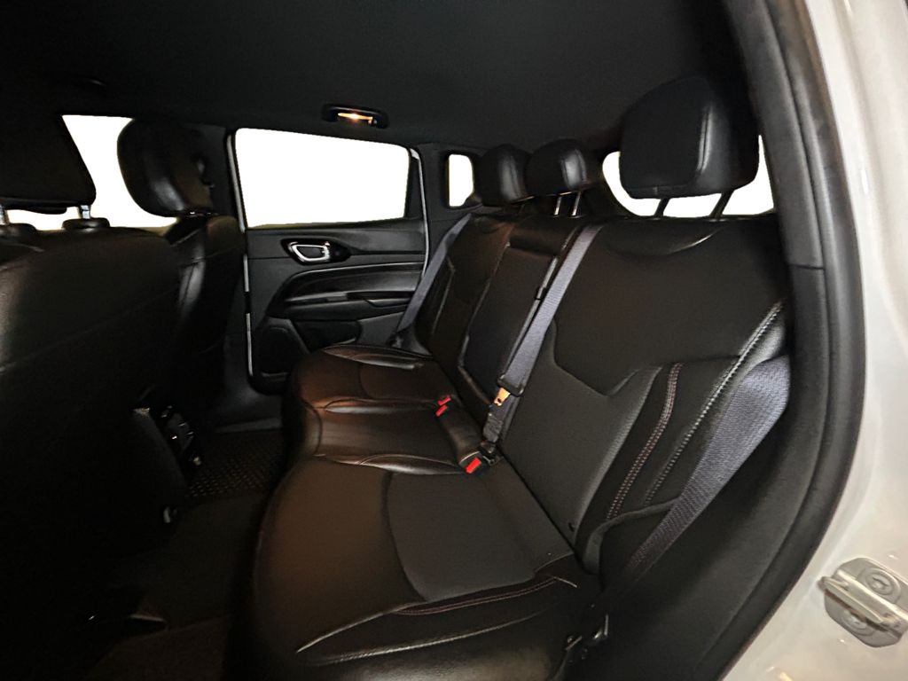 2025 Jeep Compass Trailhawk - Photo 13