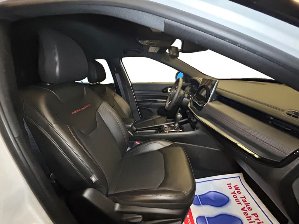2025 Jeep Compass Trailhawk - Photo 15
