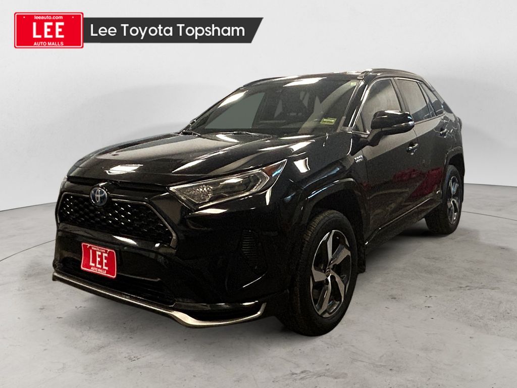 2021 Toyota RAV4 SE's photo