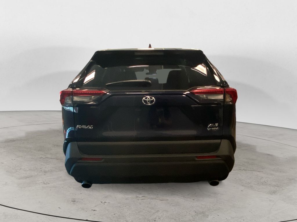 2025 Toyota RAV4 Hybrid XLE photo 4