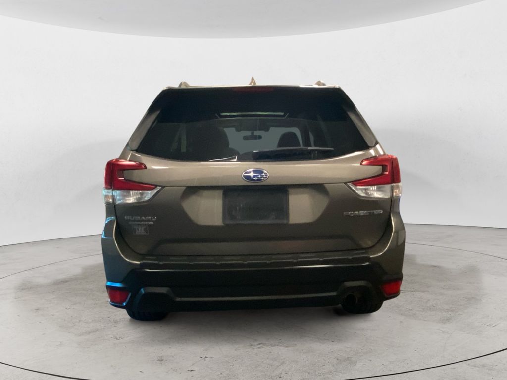 2021 Subaru Forester Limited photo 4