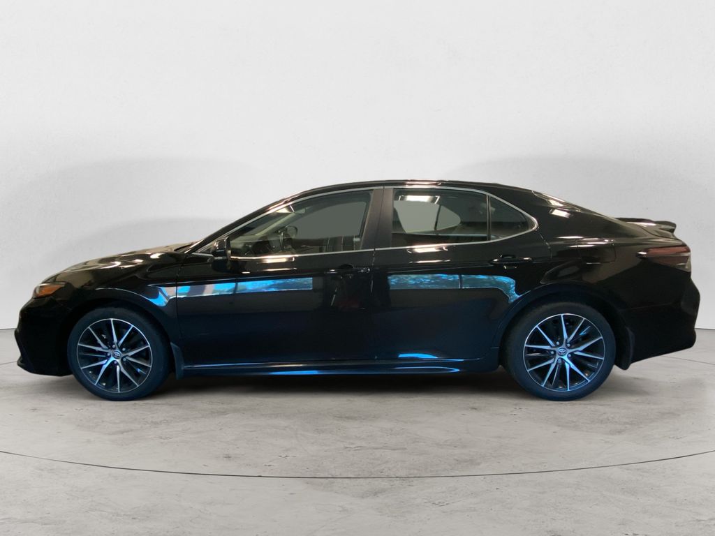 2024 Toyota Camry SE photo 2