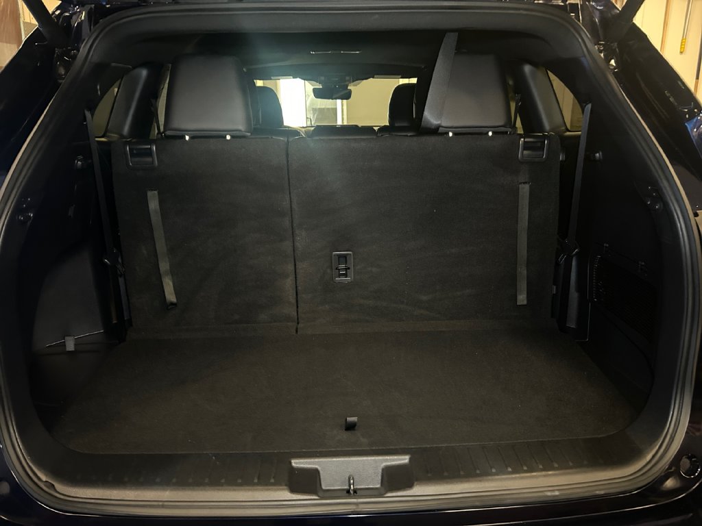 2025 Toyota Highlander XSE - Photo 17