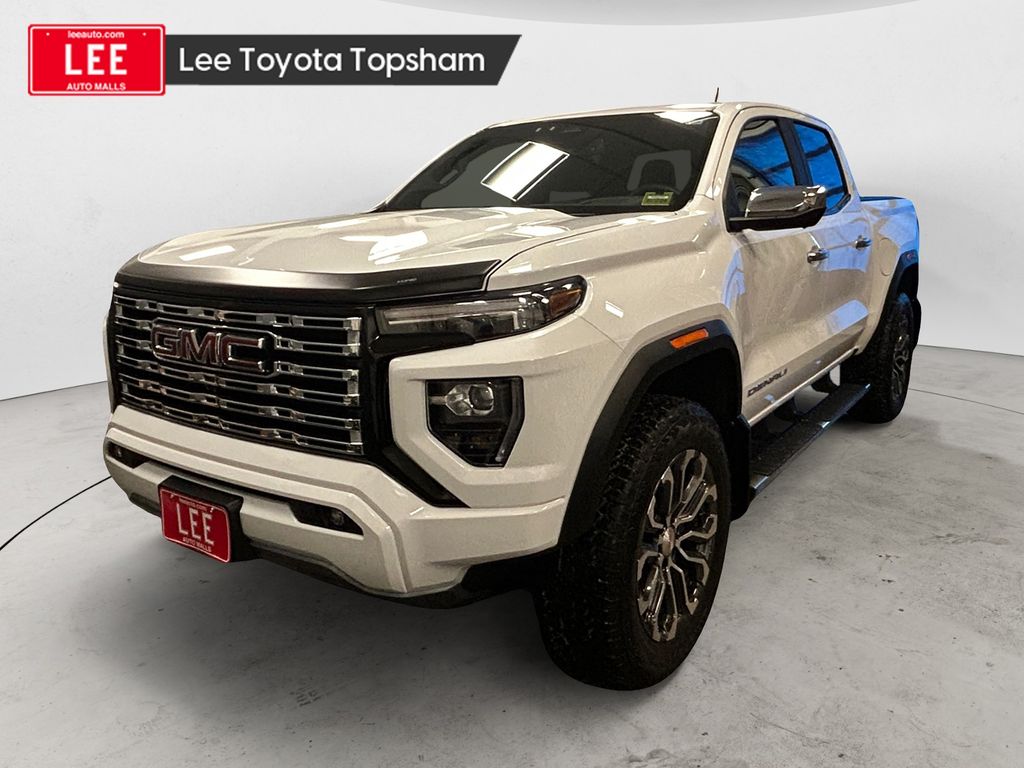 2024 GMC Canyon Denali's photo