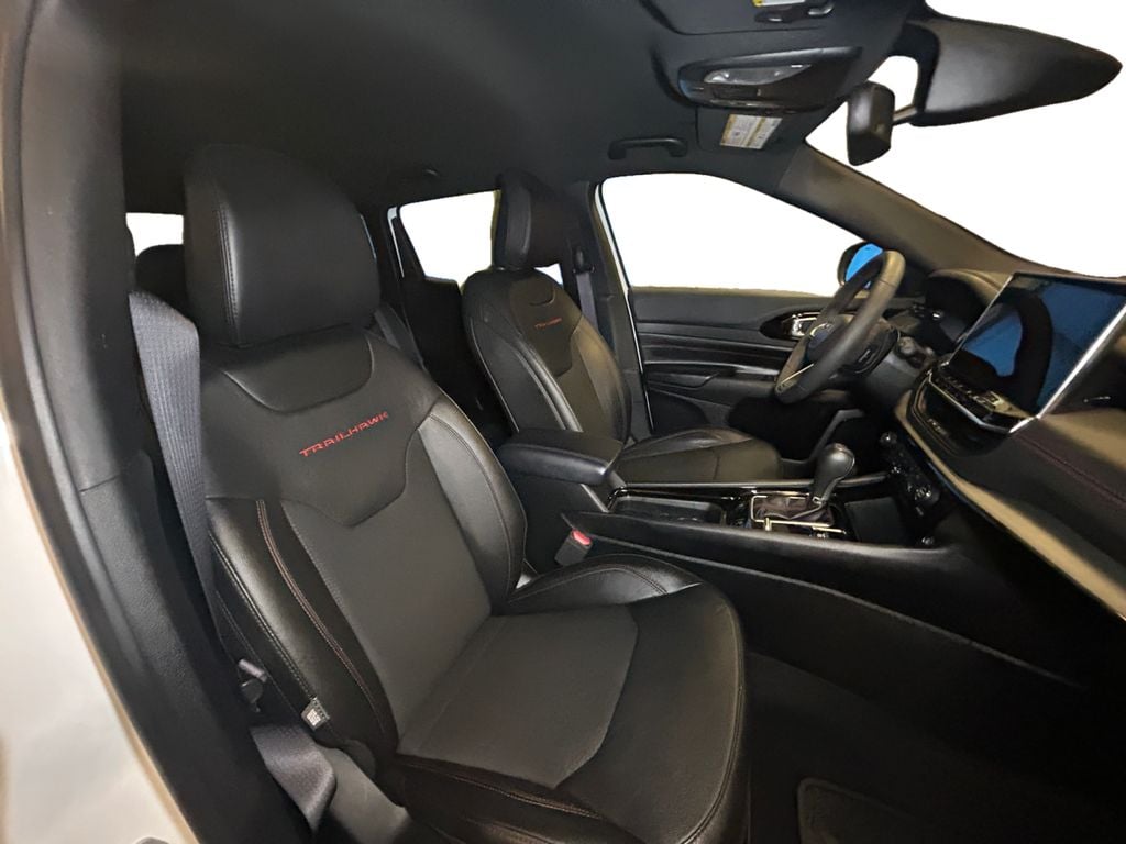2025 Jeep Compass Trailhawk - Photo 15