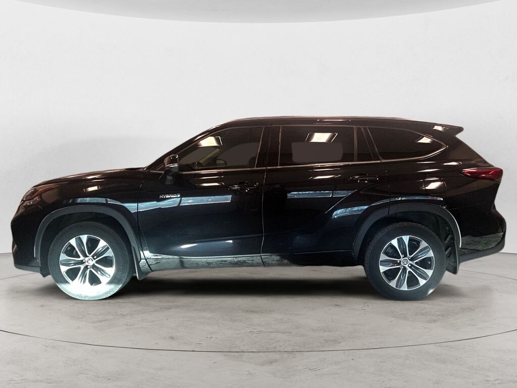Used 2020 Toyota Highlander Hybrid XLE SUV