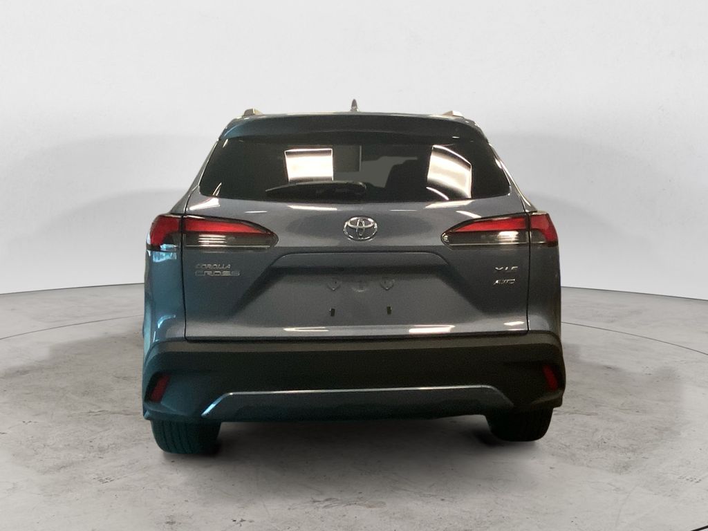 2024 Toyota Corolla Cross XLE photo 4
